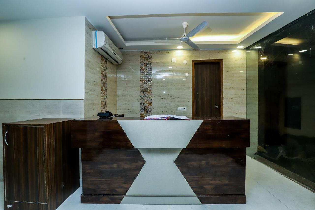 Hotel Moreton Igi Airport Нью-Дели Экстерьер фото