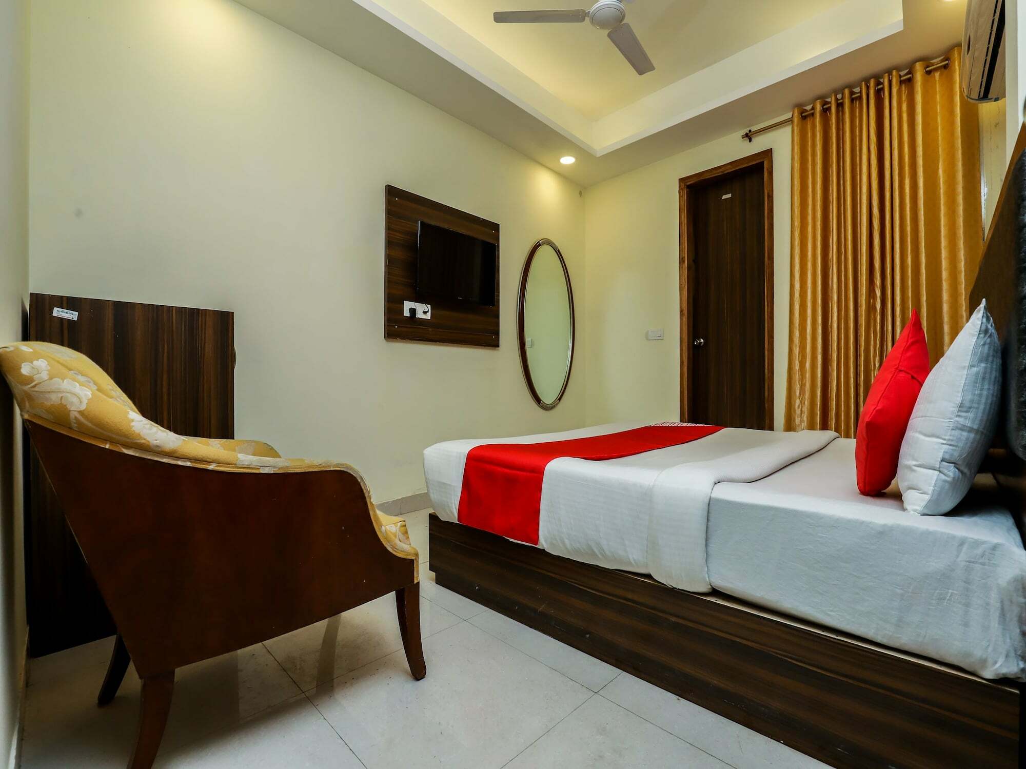 Hotel Moreton Igi Airport Нью-Дели Экстерьер фото