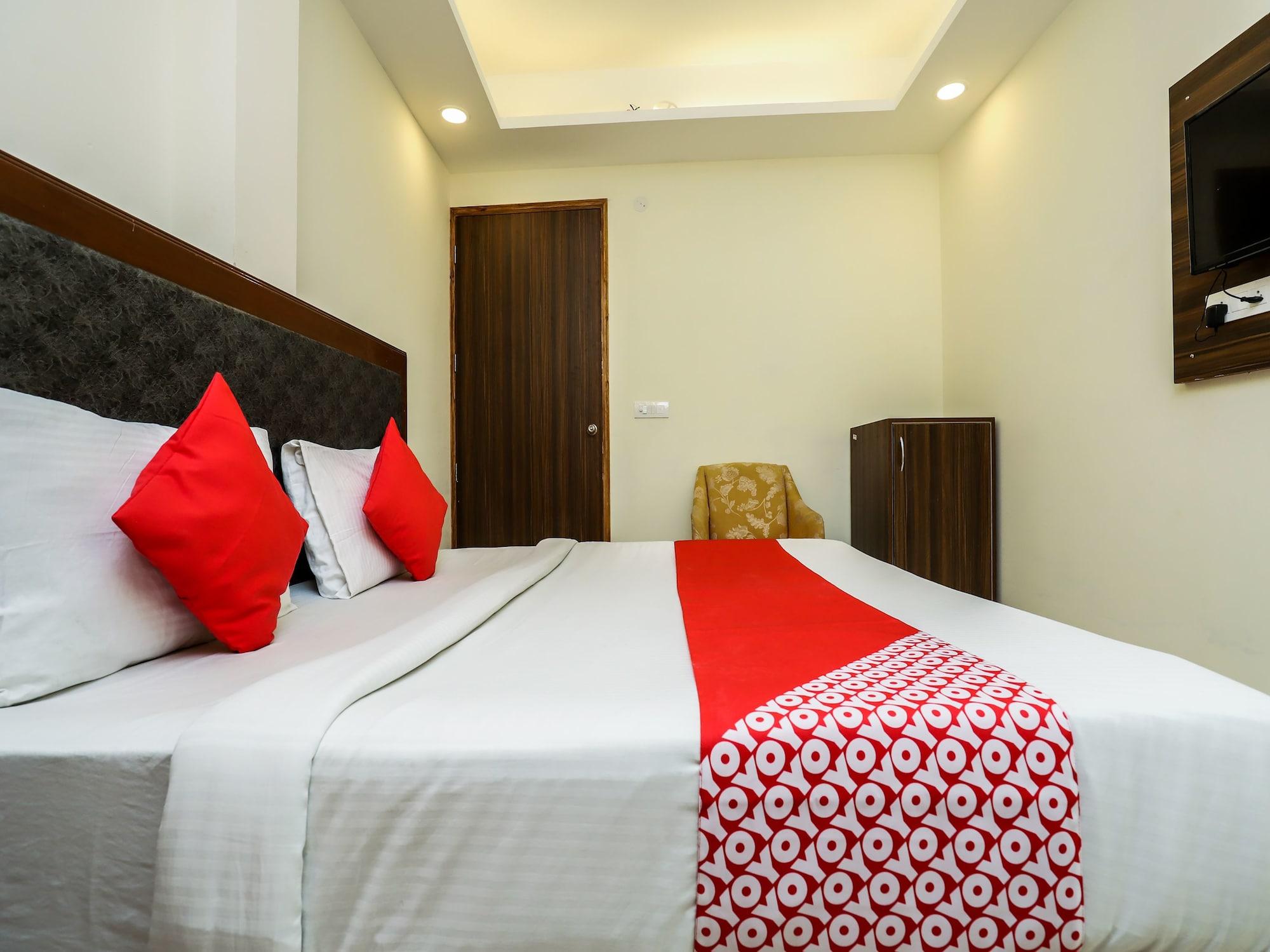 Hotel Moreton Igi Airport Нью-Дели Экстерьер фото